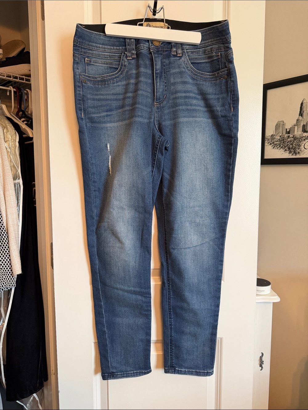 Democracy Women's Medium Blue Cropped Ankle Jeans